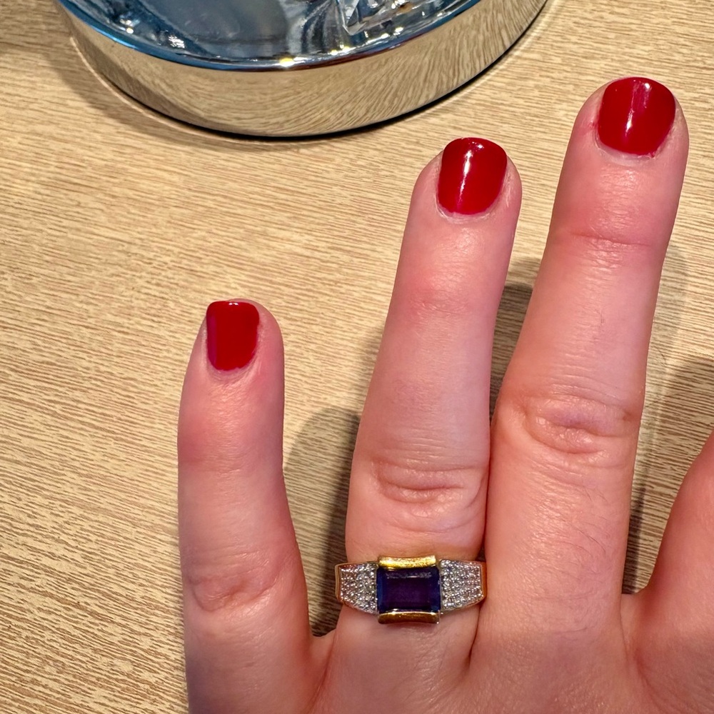 10K Gold Amethyst and Diamond Ring